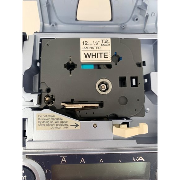 Brother P Touch Model PT-1880 2 Font Label Maker Tested with Labels - Picture 8 of 12